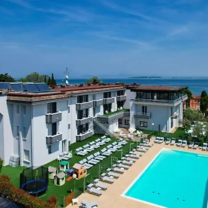 Szálloda Oliveto, Desenzano del Garda
