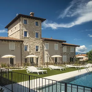 Relais Madergnago Gardapartments Appartamento